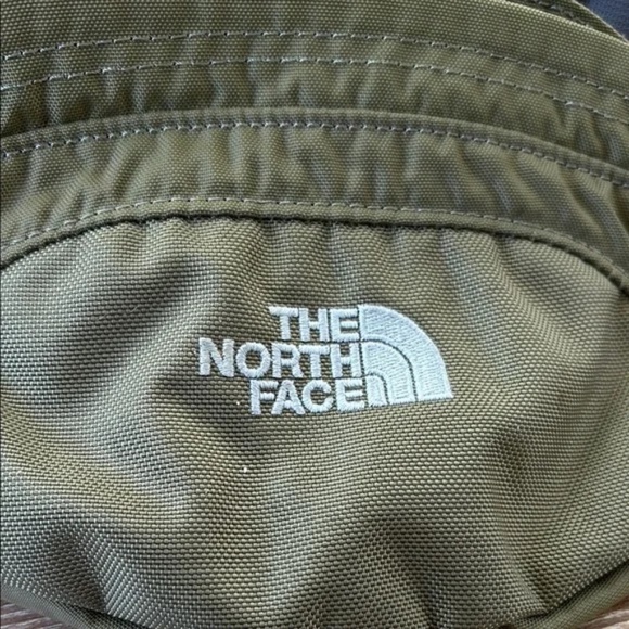 The North Face Olive Waist Bag - Picture 10 of 11